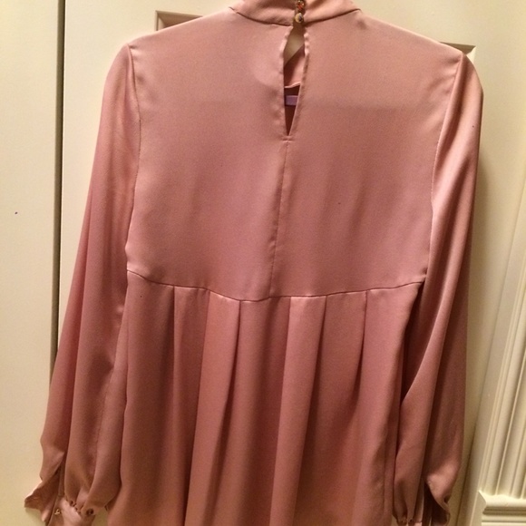 SOLD Vince Camuto Choker Top Satin Mock Neck, S - Picture 3 of 8